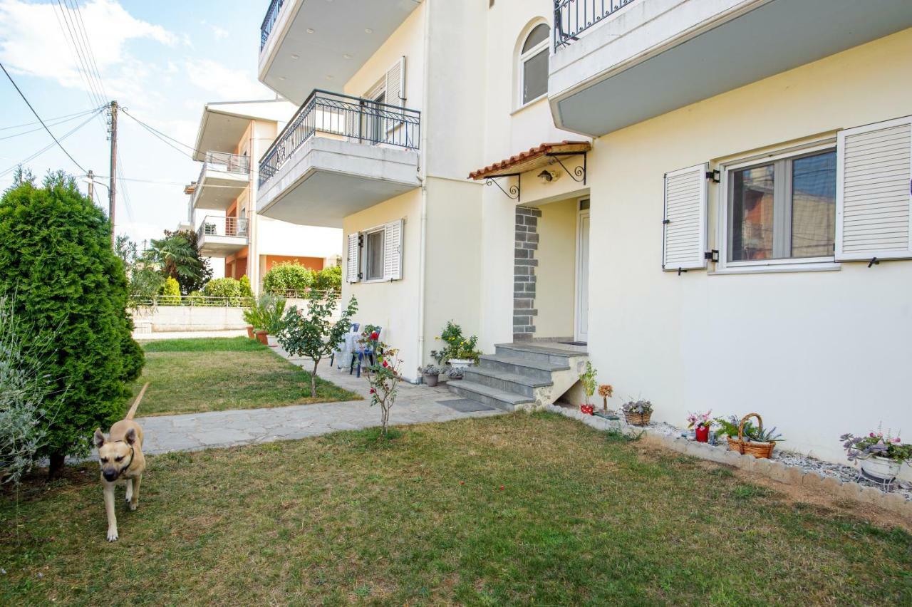 La Casa - Traditionally Elegant Apt 38M2 W Prk Grd ヨアニナ エクステリア 写真