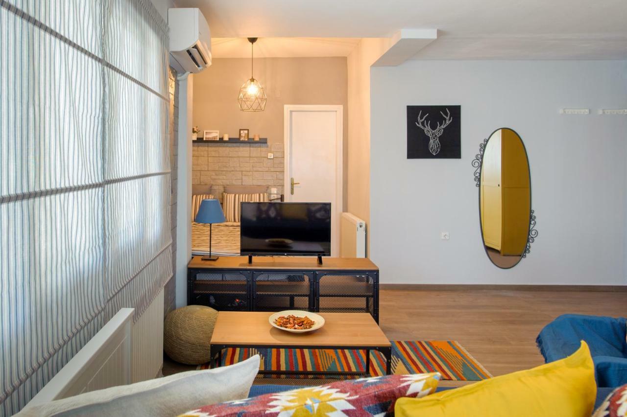 La Casa - Traditionally Elegant Apt 38M2 W Prk Grd ヨアニナ エクステリア 写真